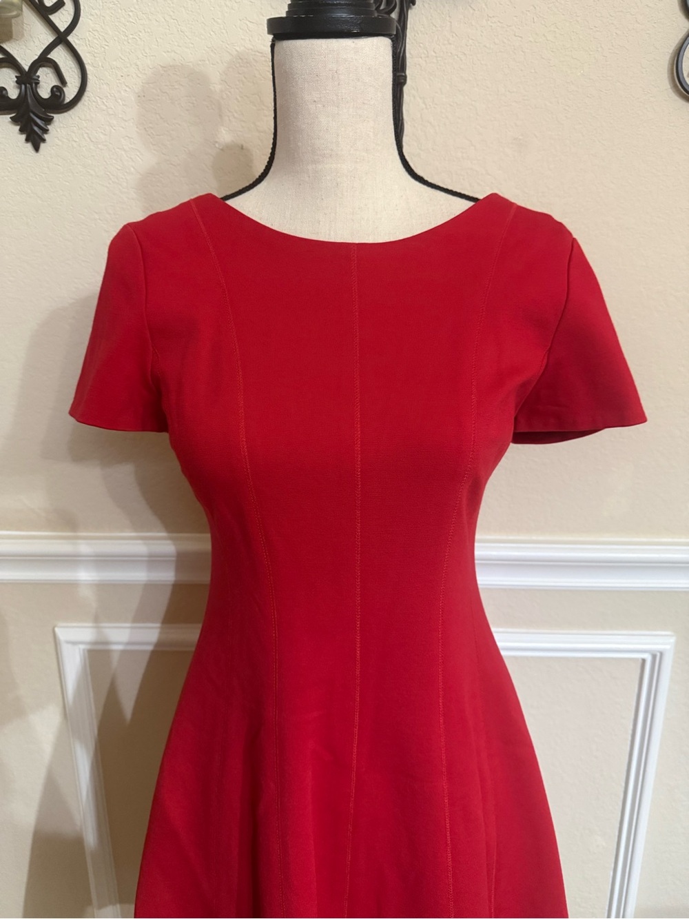 Banana Republic Red Short-Sleeve Fit-and-Flare Dress with back Zipper.  6P - Picture 2 of 7
